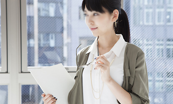 仕事している女性